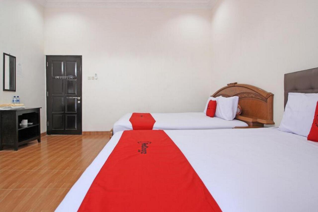 ホテル Reddoorz Near Umy Yogyakarta Ngabean エクステリア 写真