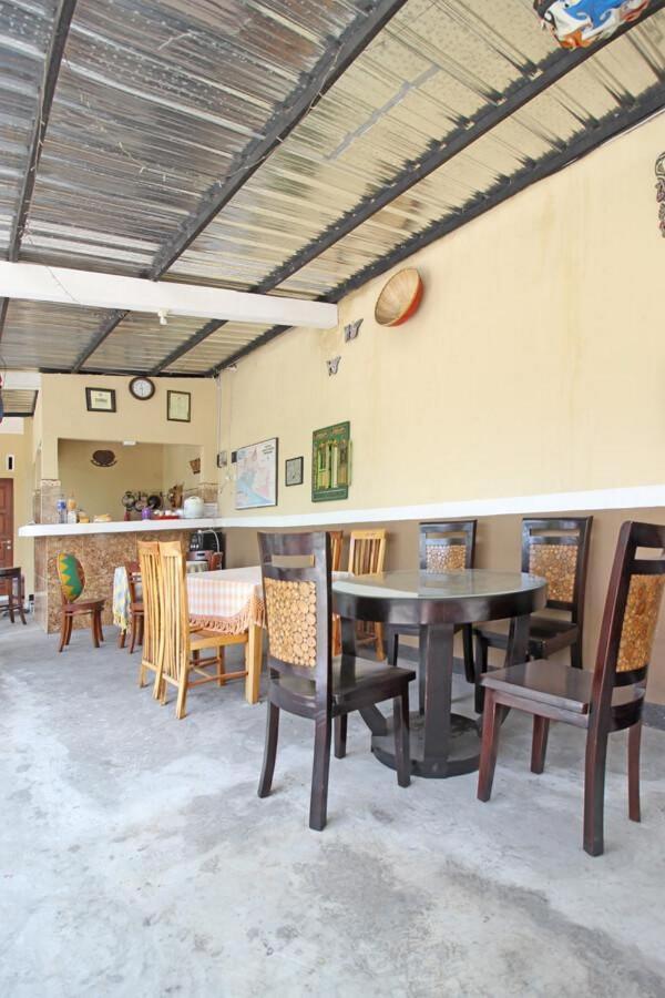 ホテル Reddoorz Near Umy Yogyakarta Ngabean エクステリア 写真