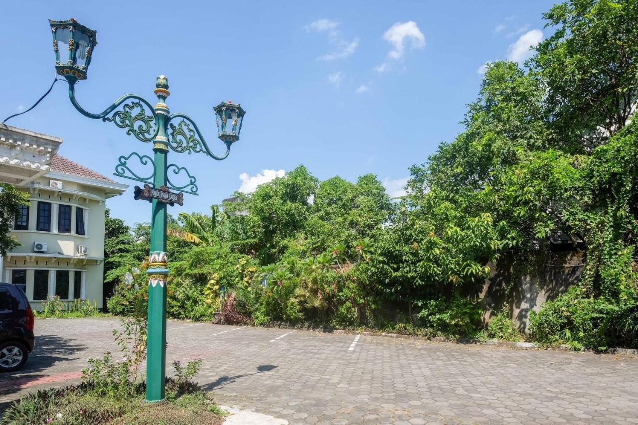 ホテル Reddoorz Near Umy Yogyakarta Ngabean エクステリア 写真