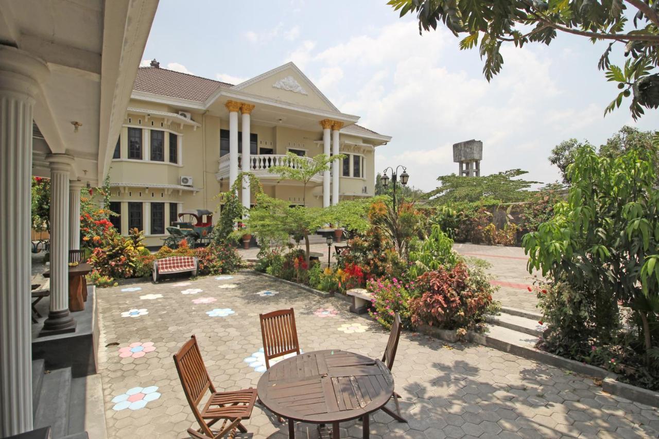 ホテル Reddoorz Near Umy Yogyakarta Ngabean エクステリア 写真